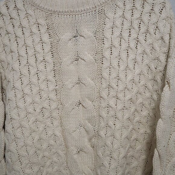 Moon & Madison cream cable-knit cropped sweater. - Picture 4 of 7